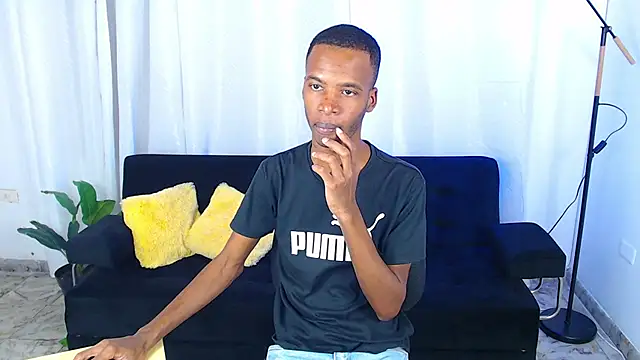 Snapshot of gusy_18 chatting on February 6, 2026, 8:16 pm gusy 18 online show from February 6, 2026, 8:16 pm