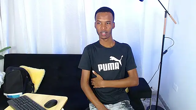 Snapshot of gusy_18 chatting on March 4, 2026, 9:00 pm gusy 18 online show from March 4, 2026, 9:00 pm