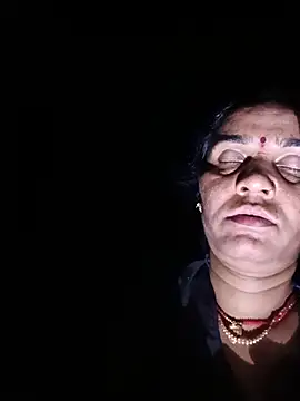 Snapshot of Muskan44s chatting on May 18, 2026, 9:41 pm Muskan44s online show from May 18, 2026, 9:41 pm
