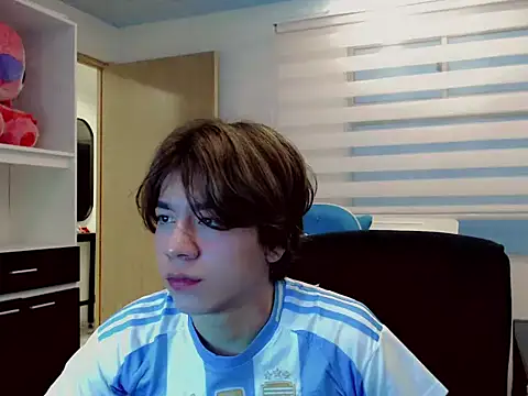 Snapshot of duvisex19 chatting on February 18, 2026, 10:50 pm duvisex19 online show from February 18, 2026, 10:50 pm