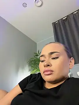 MonicaWestt online show from May 13, 2026, 7:15 am