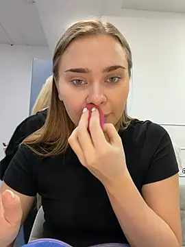 MonicaWestt online show from April 10, 2026, 6:53 am