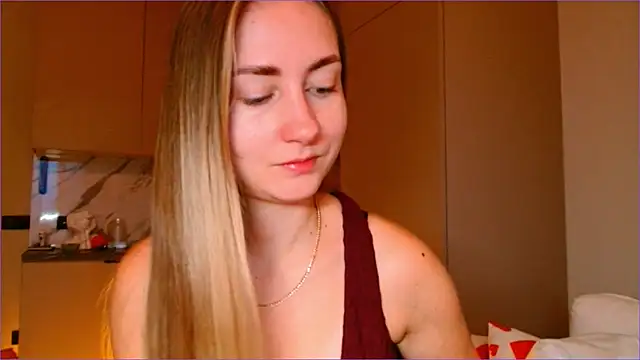 BluueSilk online show from November 27, 2025, 6:03 am