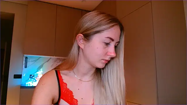 BluueSilk online show from December 23, 2025, 6:45 am