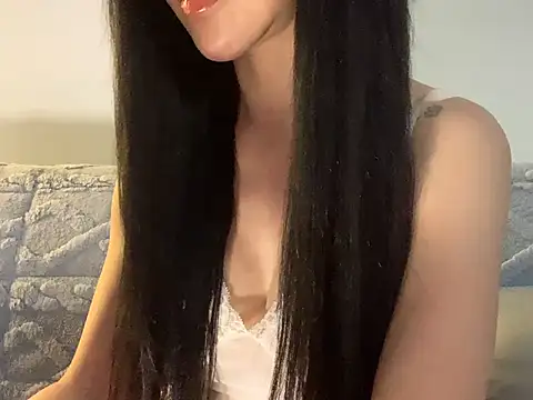 Snapshot of Angela-Angela chatting on July 5, 2026, 8:43 am Angela-Angela online show from July 5, 2026, 8:43 am