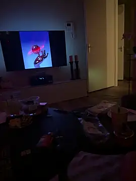 hottogetherNL online show from February 5, 2026, 4:41 am