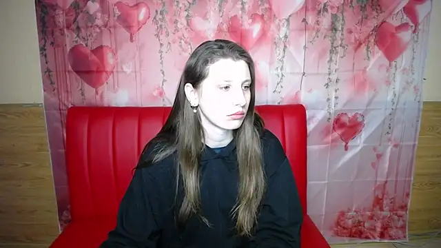 LilianaShine online show from February 4, 2026, 12:11 pm