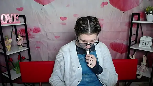 LilianaShine online show from February 23, 2026, 6:14 am