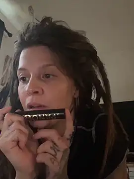 TheMoonNTheSun online show from June 10, 2026, 7:37 pm