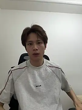 Snapshot of SM_004 chatting on March 25, 2026, 12:15 pm SM 004 online show from March 25, 2026, 12:15 pm