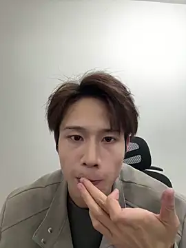 Snapshot of SM_004 chatting on February 9, 2026, 11:08 am SM 004 online show from February 9, 2026, 11:08 am