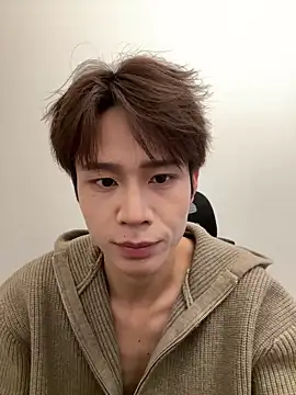 Snapshot of SM_004 chatting on February 1, 2026, 9:18 am SM 004 online show from February 1, 2026, 9:18 am