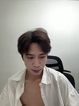 Snapshot of SM_004 chatting on February 15, 2026, 11:20 am SM 004 online show from February 15, 2026, 11:20 am