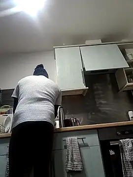 Truelove001 online show from February 2, 2026, 7:51 am