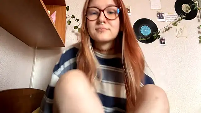 LaureenVielma online show from February 16, 2026, 7:40 am