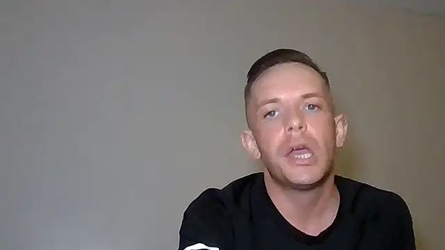 Snapshot of verscub6969 chatting on February 14, 2026, 7:14 pm verscub6969 online show from February 14, 2026, 7:14 pm