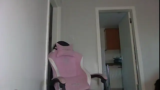 verscub6969 online show from April 18, 2026, 7:07 pm