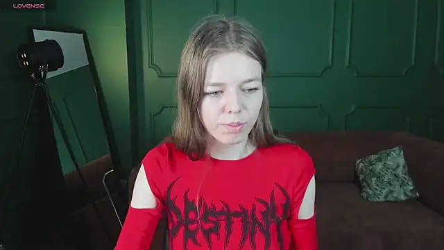  Tina Tayllor  online show from February 25, 2026, 2:39 pm