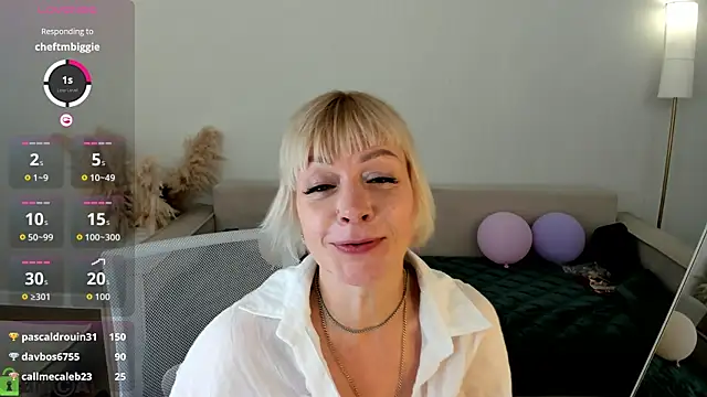 Snapshot of Ann_Annise chatting on July 5, 2026, 4:19 am Ann Annise online show from July 5, 2026, 4:19 am