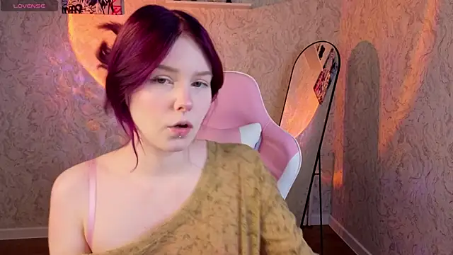 Julia Anis online show from April 10, 2026, 1:01 am