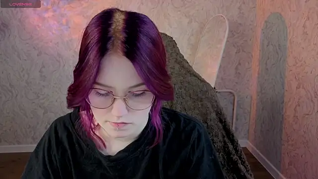 Julia Anis online show from April 22, 2026, 1:01 am