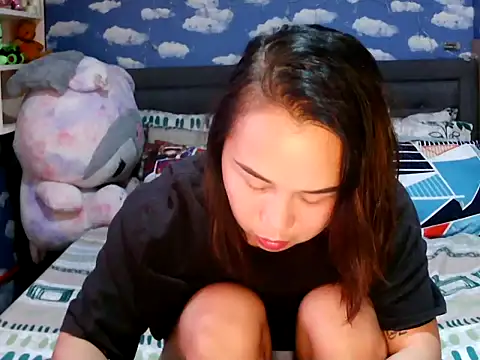 Kitty Bear02 online show from March 5, 2026, 9:28 am