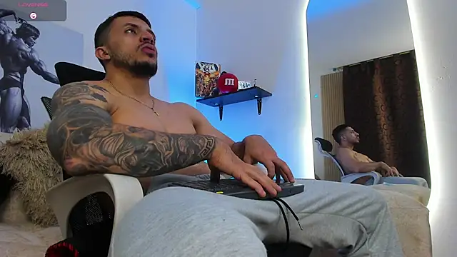 Snapshot of LiamReigns_ chatting on July 14, 2026, 3:22 am LiamReigns online show from July 14, 2026, 3:22 am