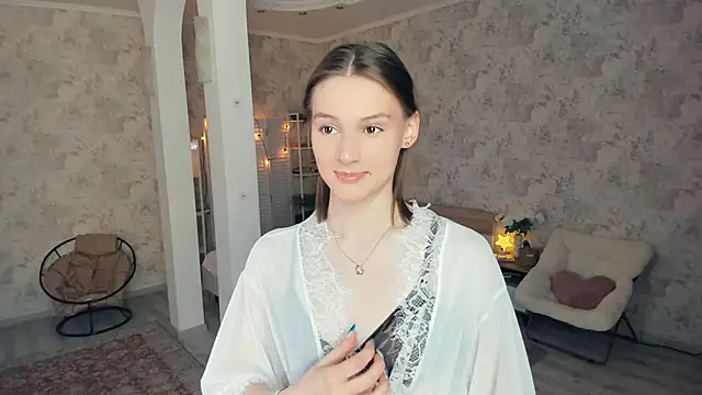 LianneBynon online show from May 22, 2026, 8:34 am