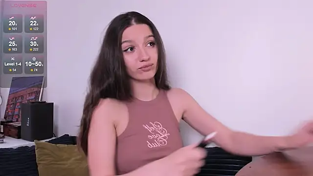 miabellee  online show from May 28, 2026, 2:01 pm