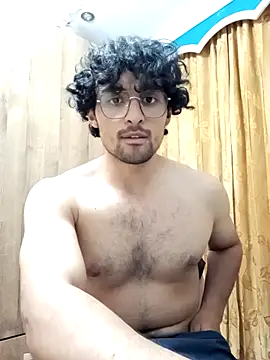 Apolo Men online show from February 11, 2026, 4:45 am