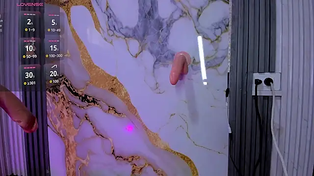 mlucreciasucker303av online show from March 17, 2026, 7:39 pm