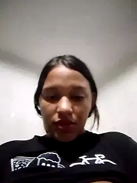 Yulianafox online show from February 13, 2026, 5:51 am