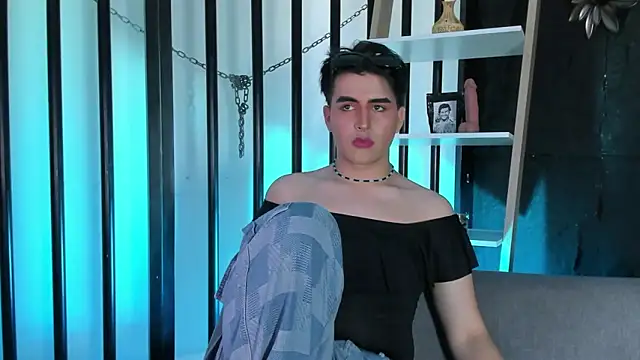 noahWolff  online show from February 19, 2026, 4:20 am