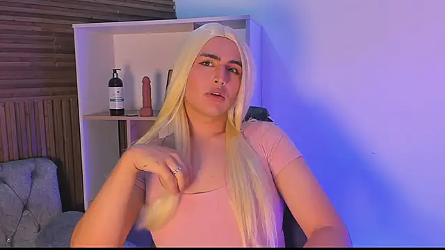 noahWolff  online show from March 5, 2026, 6:32 am