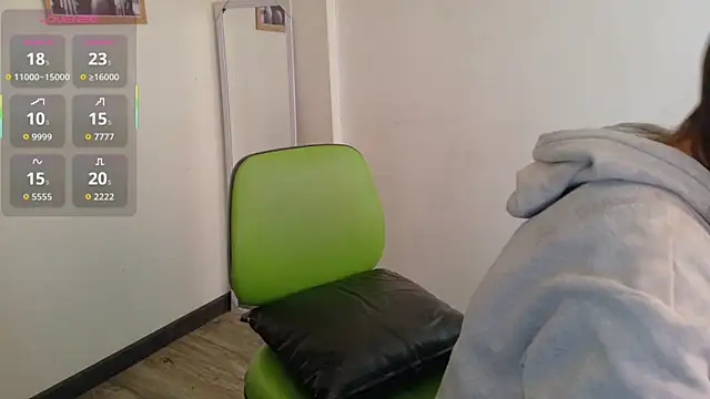 PaulaSantanaOf online show from February 21, 2026, 5:26 pm