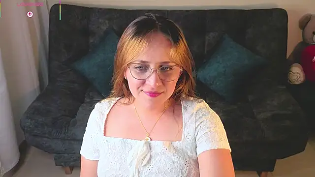 DannaCouper  online show from February 15, 2026, 3:29 am