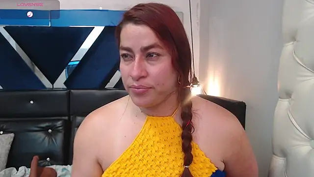 Snapshot of Alison-mar chatting on June 27, 2026, 7:42 pm Alison-mar online show from June 27, 2026, 7:42 pm