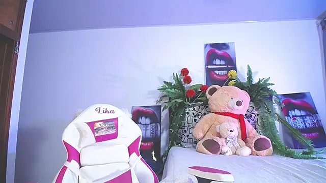 lika little0 online show from April 22, 2026, 10:49 pm