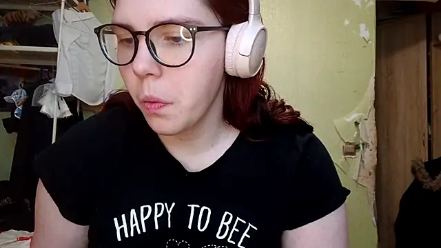 VannessaDillenbeck online show from February 25, 2026, 6:13 am