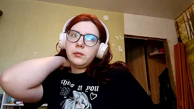 VannessaDillenbeck online show from February 5, 2026, 7:26 am