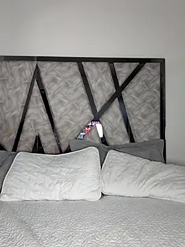 Denise wolfe21 online show from April 20, 2026, 2:51 pm