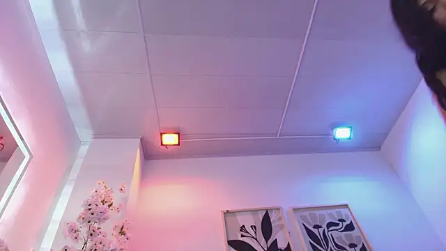 Maddie T18 online show from February 28, 2026, 11:37 pm