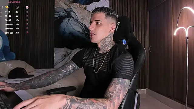 Snapshot of trisstann_ chatting on February 27, 2026, 7:24 pm trisstann online show from February 27, 2026, 7:24 pm