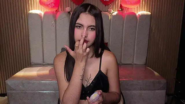 Perla lovely  online show from February 16, 2026, 1:21 pm