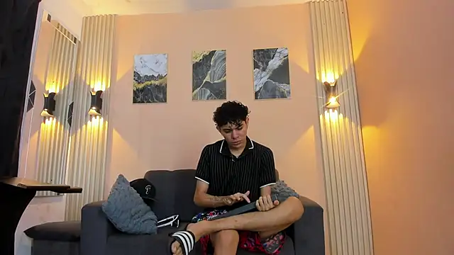 DesiresOfOlympus  online show from April 18, 2026, 7:40 pm