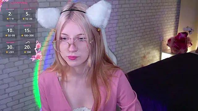 Snapshot of alicedews chatting on March 1, 2026, 2:28 pm alicedews online show from March 1, 2026, 2:28 pm