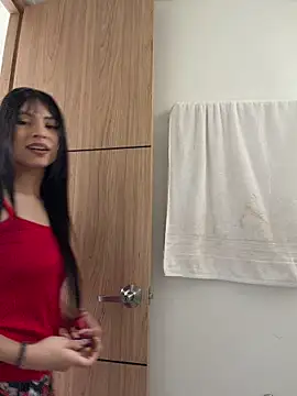 Snapshot of Chel__ chatting on May 22, 2026, 6:06 pm Chel online show from May 22, 2026, 6:06 pm