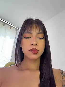 Snapshot of Chel__ chatting on June 2, 2026, 5:24 pm Chel online show from June 2, 2026, 5:24 pm