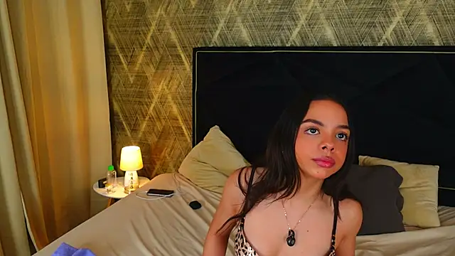 BambiRoses online show from February 18, 2026, 5:16 am