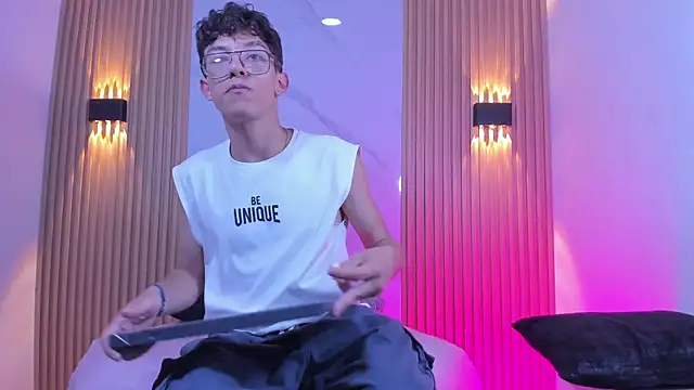 Christopher Hunter online show from February 24, 2026, 7:48 pm